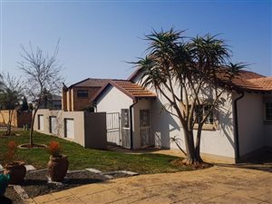 3 Bed House in Thatchfield