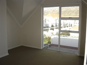 2 Bed Apartment in Gordons Bay Central