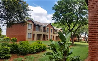 1 Bedroom Apartment in Theresa Park