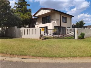 4 Bed House in Shalimar Ridge