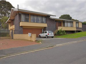 5 Bed House in Boston