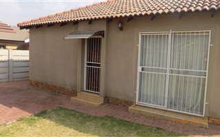 3 Bedroom House in Alveda