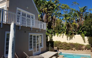 5 Bedroom House in Penzance Estate