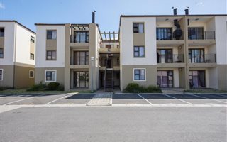 2 Bedroom Apartment in Strand Central