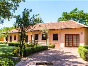 2 Bedroom House in Kyalami AH