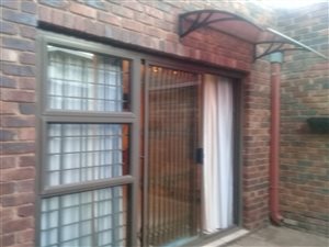 1 Bed Garden Cottage in Constantia Kloof