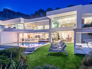 6 Bed House in Camps Bay