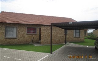 2 Bedroom Townhouse in Riversdale