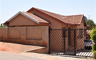 3 Bedroom House in Saulsville