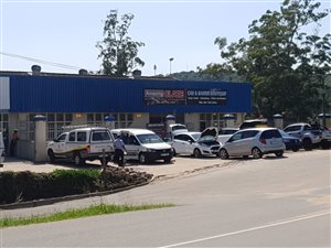 697 m² Industrial space in Pinetown Central