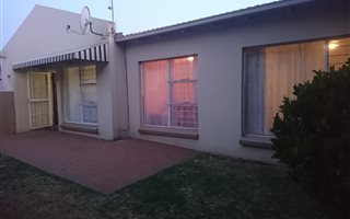 3 Bedroom Simplex in Meyersdal
