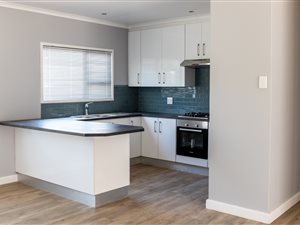3 Bedroom House in Brymore