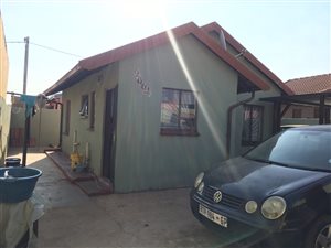2 Bed House in Protea Glen