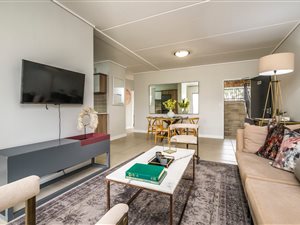 2 Bed Apartment in Linbro Park
