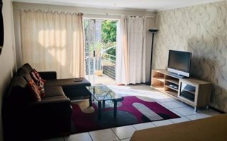 2 Bedroom Flat in Benmore Gardens