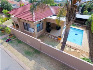 3 Bed Townhouse in North Riding AH