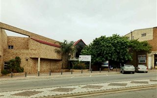 1974 m² Commercial space in Edendale