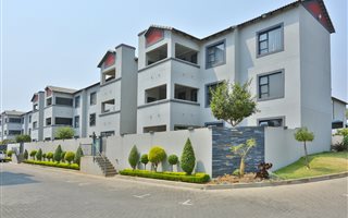 2 Bedroom Apartment in Honeydew Ridge