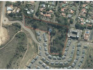 1.8 ha Land available in Saiccor