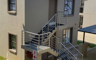 2 Bedroom Apartment in Broederstroom