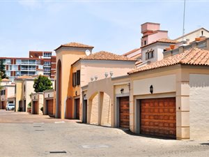 2 Bed Duplex in Bedford Gardens