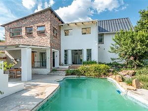 4 Bed House in Weltevreden Park
