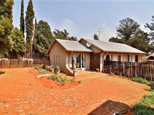 3 Bed House in Dan Pienaarville