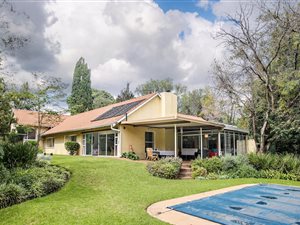 3 Bed House in Craighall Park