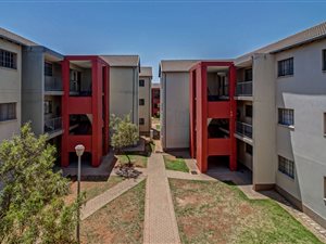 2 Bed Apartment in Mofolo Central