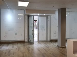 107 m² Retail Space in Benmore Gardens