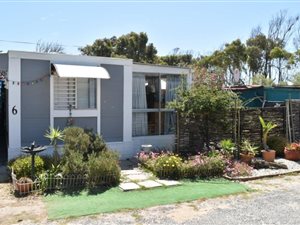 1 Bed House in Van Riebeeckstrand