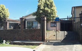 3 Bedroom House in Raisethorpe