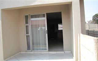 20 Bedroom Flat in Lambton Gardens