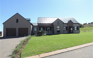 3 Bedroom House in Boschkop