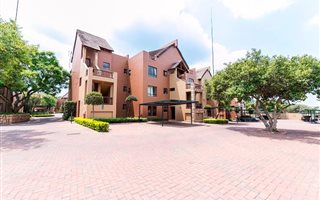 2 Bedroom Apartment in Lonehill