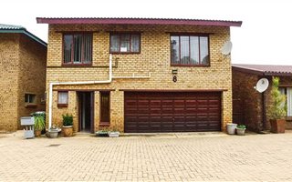 3 Bedroom House in Bronkhorstbaai