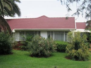 4 Bed House in Dewetshof