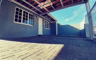 4 Bedroom House in Muizenberg