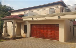 6 Bedroom House in Eldoglen