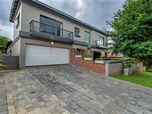 4 Bed House in Honeydew Manor