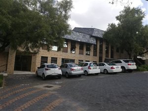 208 m² Office Space in Hurlingham
