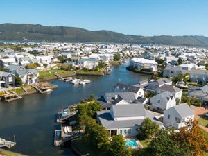 3 Bed House in Thesen Islands