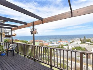 4 Bed House in Kalk Bay