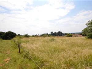 1 ha Land available in Kyalami AH