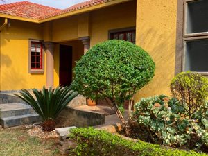 5 Bed House in Val de Grace