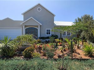 3 Bed Cluster in Oudtshoorn