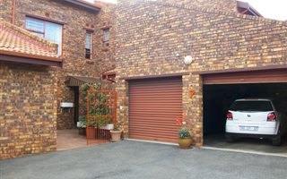 3 Bedroom Duplex in Monument