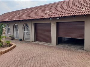 5 Bed House in Birchleigh North