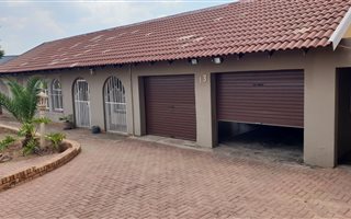 5 Bedroom House in Birchleigh North
