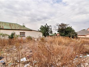 495 m² Land available in Rosettenville